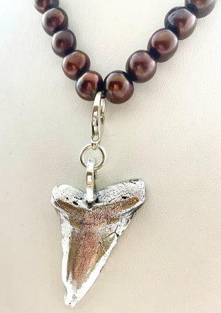 TIDE NECKLACE WITH CHOCOLATE PEARLS
