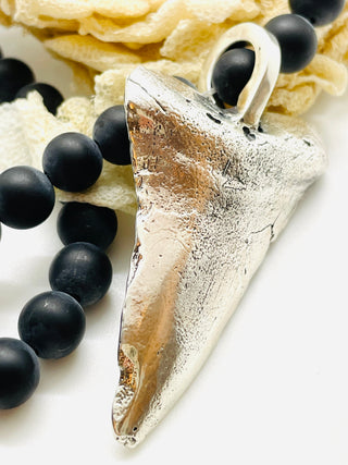 Magalodon w/ Black Onyx Beads