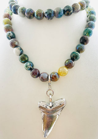 TIDE NECKLACE WITH INDIAN AGATE BEADS