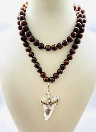 TIDE NECKLACE WITH CHOCOLATE PEARLS